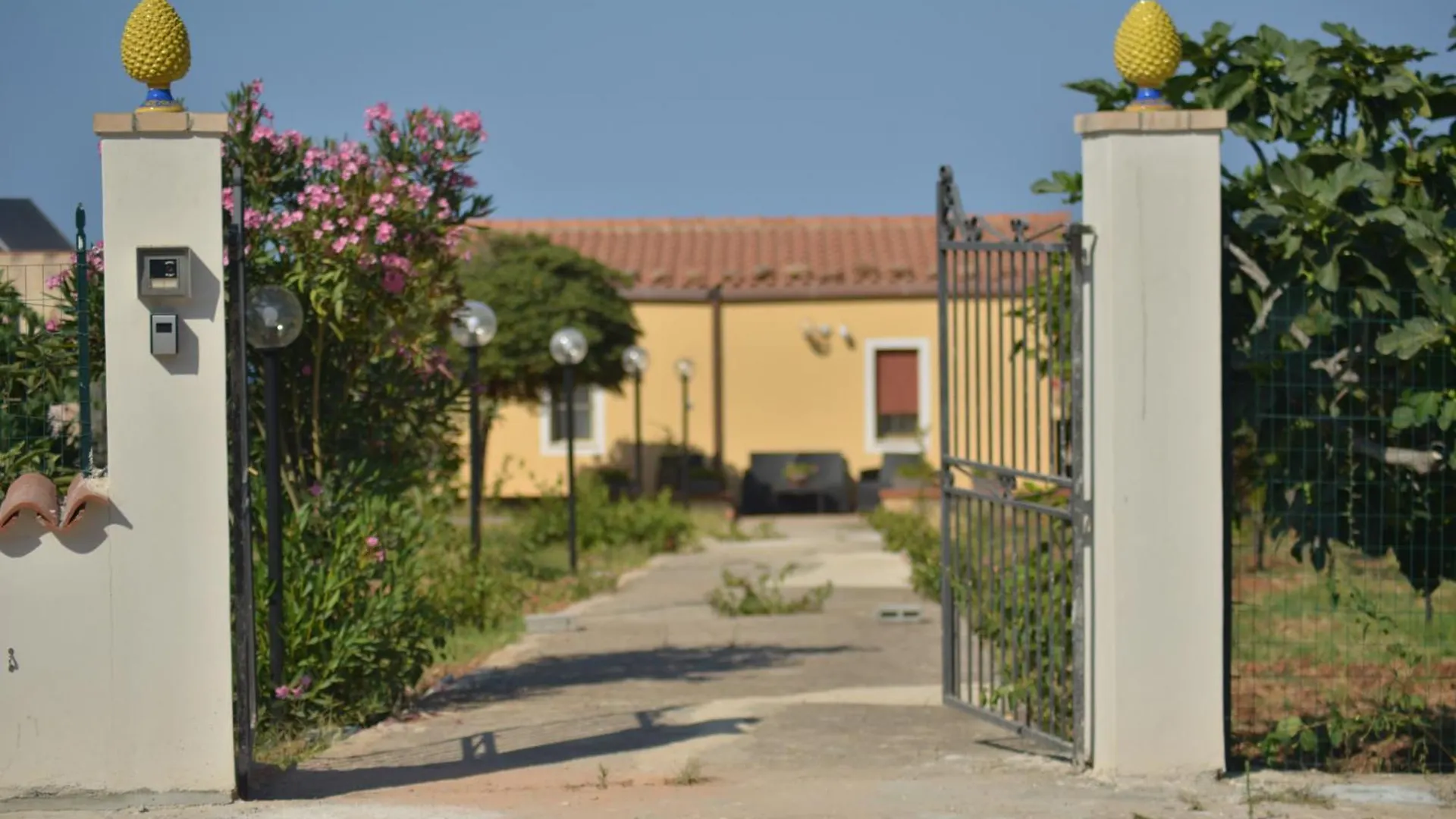 Donna Pulina Holidays Pollina 0*,  Italy